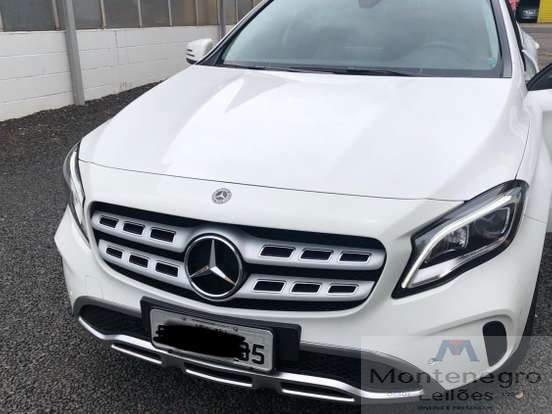 MERCEDES-BENZ GLA 200 1.6 CGI FLEX ADVANCE 7G-DCT