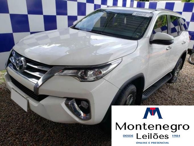 TOYOTA HILUX SW4 18/19